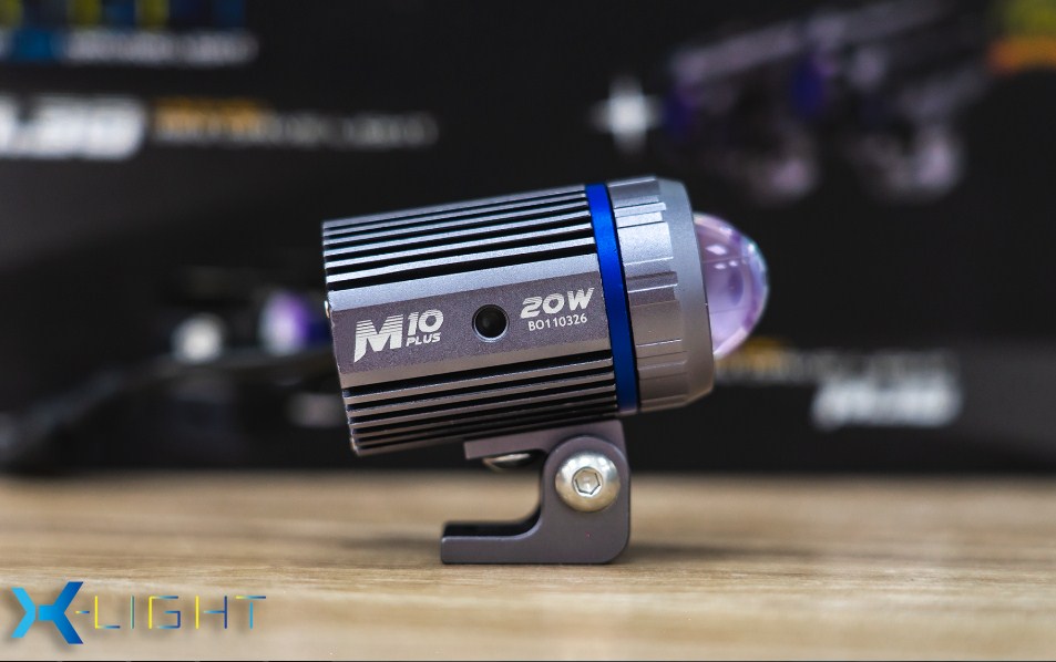 Góc nghiêng thần sầu của đèn trợ sáng Mini X-Light M10 Plus