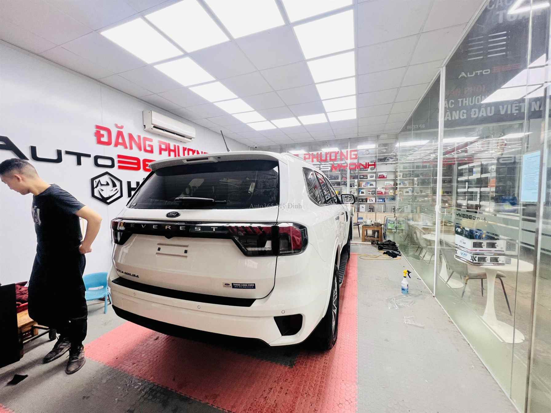 phim cách nhiệt huper optik CSD20 chó kính hậu