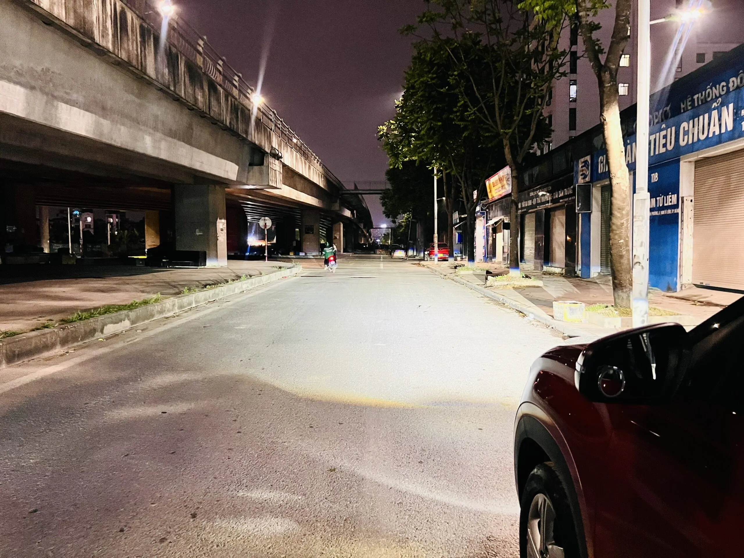 Ánh sáng thực tế Cerata lắp v30 ultra